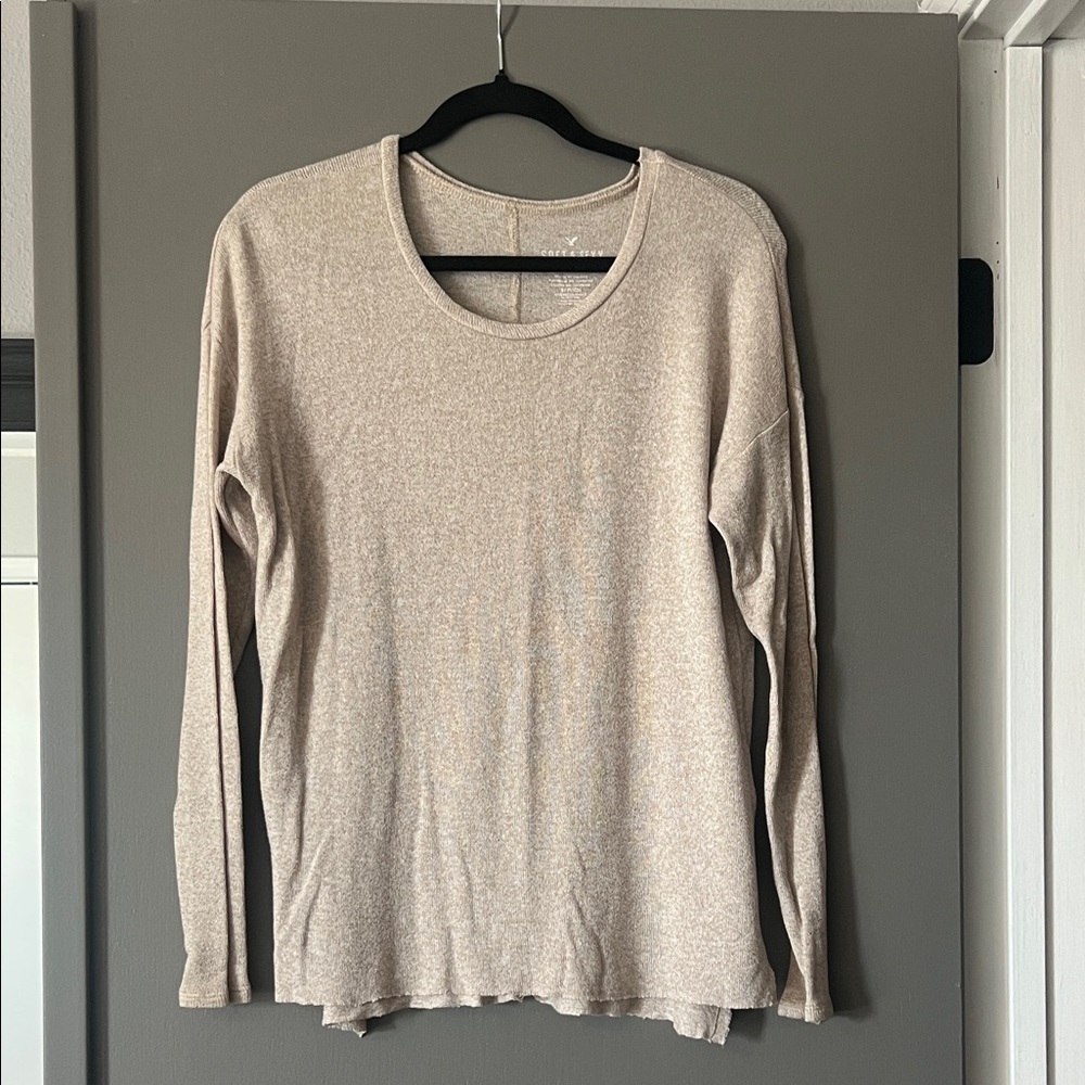 American Eagle Beige Long Sleeve Sweater